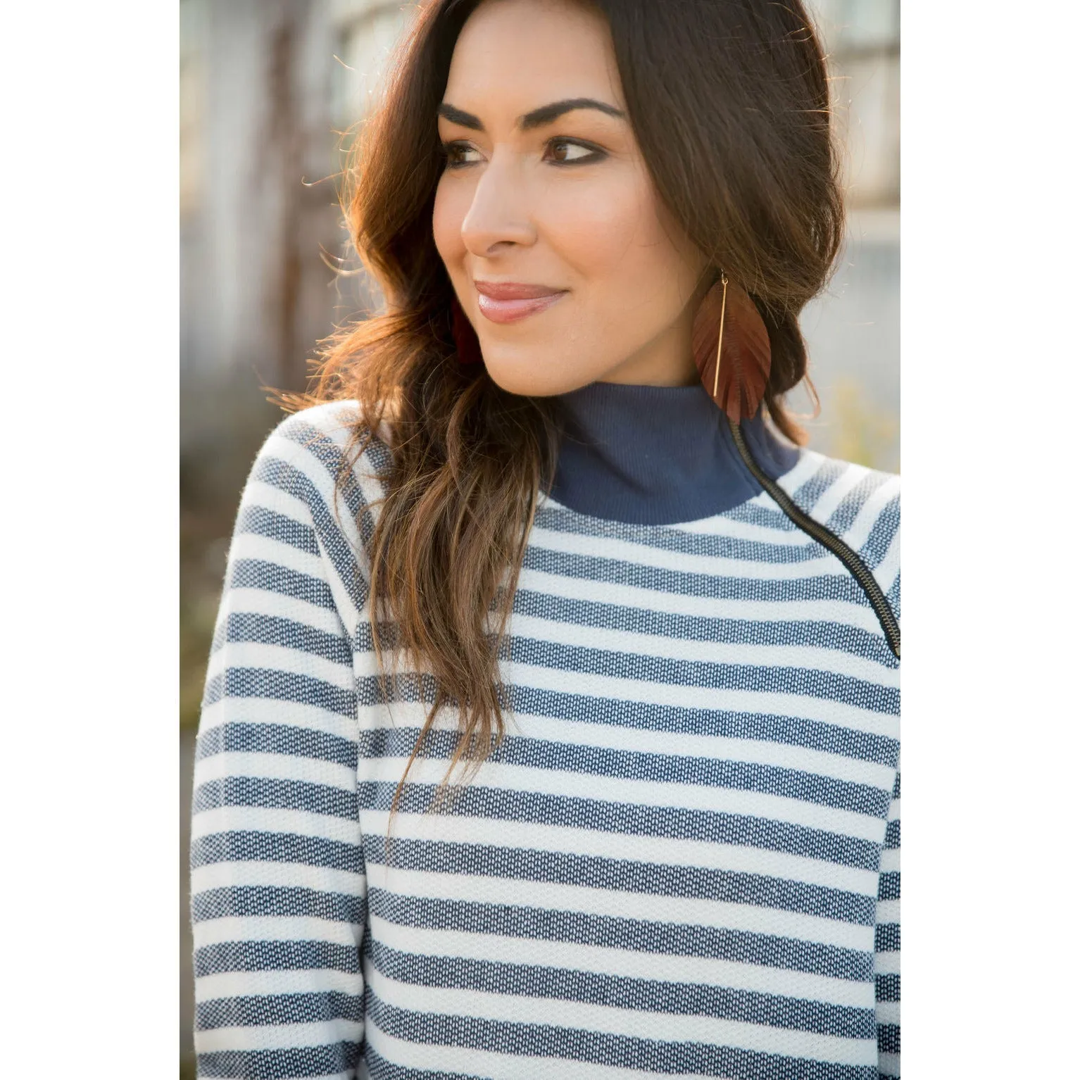 Thick Striped Side Zip Wrap Sweatshirt