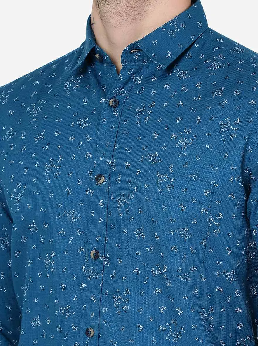 Turquoise Blue Printed Slim Fit Casual Shirt | JadeBlue